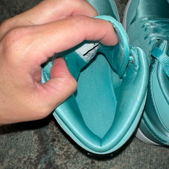 🤩EUC Jordan Season of Her🤩 - Picture 11 of 12